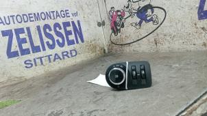 Gebruikte Licht Schakelaar Opel Adam 1.4 16V Prijs € 36,75 Margeregeling aangeboden door Zelissen V.O.F. autodemontage