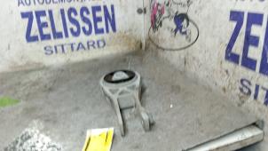 Gebruikte Motorsteun Jeep Compass II (MP) 1.3 T4 150 16V Prijs € 47,25 Margeregeling aangeboden door Zelissen V.O.F. autodemontage