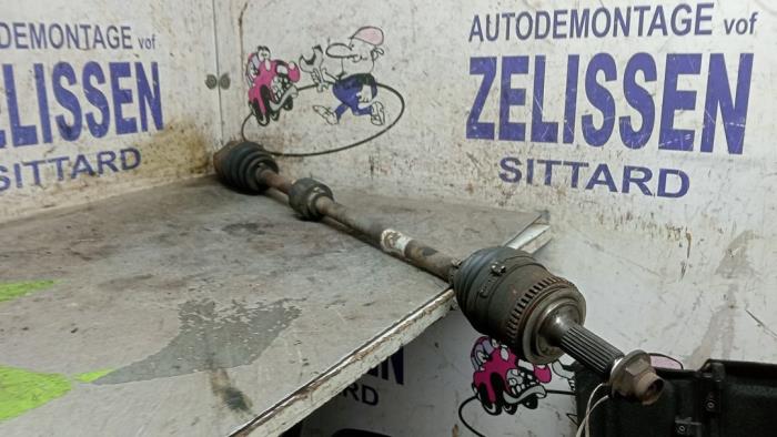 Gebruikte Steekas rechts-voor Hyundai i10 (F5) 1.1i 12V Prijs € 52,50 Margeregeling aangeboden door Zelissen V.O.F. autodemontage