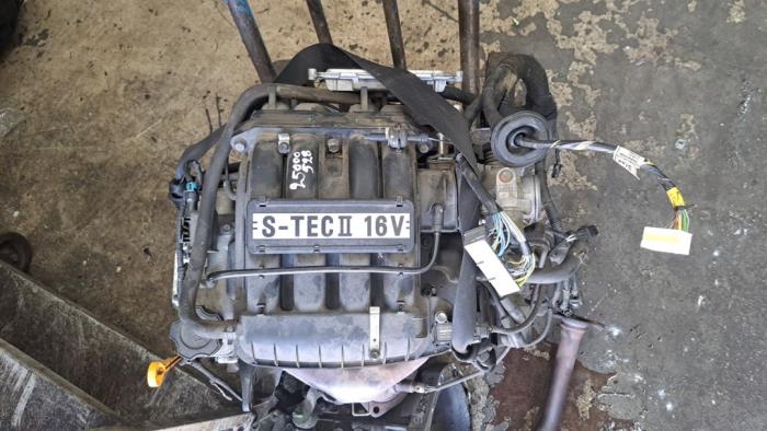 Motor van een Chevrolet Spark (M300) 1.2 16V 2010
