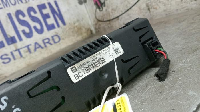 Display Interieur van een Opel Insignia 2.0 CDTI 16V 130 Ecotec 2010