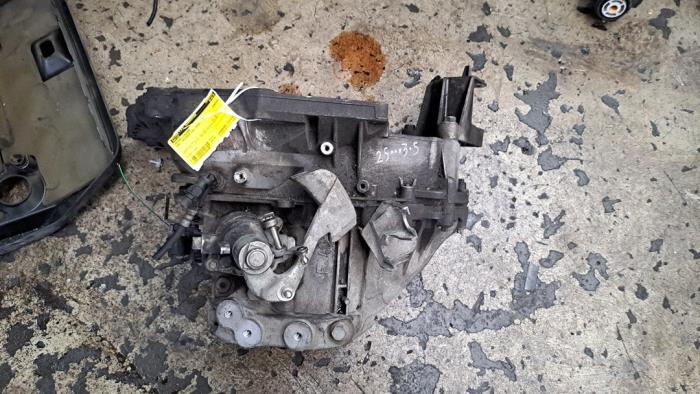 Gebruikte Versnellingsbak Opel Insignia 2.0 CDTI 16V 130 Ecotec Prijs € 472,50 Margeregeling aangeboden door Zelissen V.O.F. autodemontage