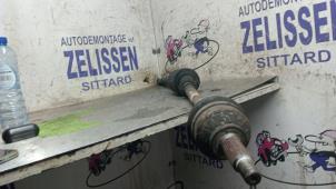 Gebruikte Homokineetas rechts-voor Opel Vivaro 1.9 DI Prijs € 73,50 Margeregeling aangeboden door Zelissen V.O.F. autodemontage