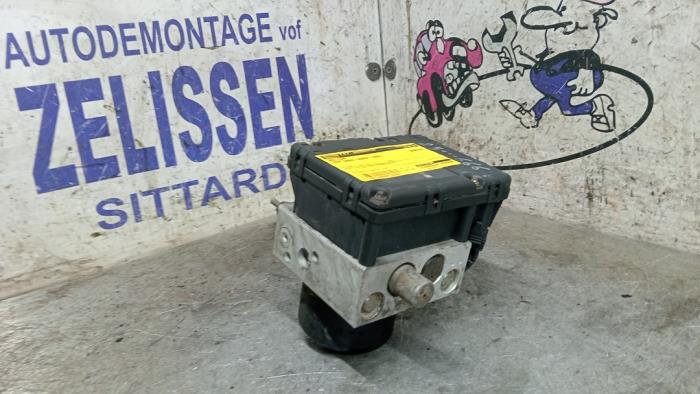 Gebruikte ABS Pomp Jeep Grand Cherokee (WG/WJ) 4.7i V-8 Prijs € 257,25 Margeregeling aangeboden door Zelissen V.O.F. autodemontage