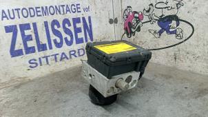 Gebruikte ABS Pomp Jeep Grand Cherokee (WG/WJ) 4.7i V-8 Prijs € 257,25 Margeregeling aangeboden door Zelissen V.O.F. autodemontage