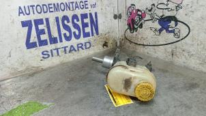 Gebruikte Hoofdremcilinder Jeep Grand Cherokee (WG/WJ) 4.7i V-8 Prijs € 47,25 Margeregeling aangeboden door Zelissen V.O.F. autodemontage