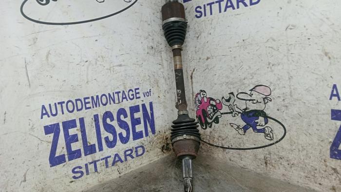 Gebruikte Steekas links-voor Ford Fiesta 6 (JA8) 1.0 Ti-VCT 12V 65 Prijs € 78,75 Margeregeling aangeboden door Zelissen V.O.F. autodemontage