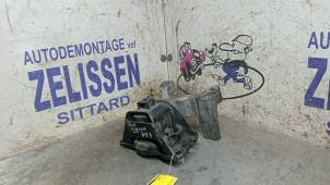 Gebruikte Motorrubber Nissan Qashqai (J10) 2.0 16V Prijs € 36,75 Margeregeling aangeboden door Zelissen V.O.F. autodemontage