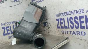 Gebruikte Luchtmassameter Porsche Cayenne (9PA) 4.8 V8 32V S Prijs € 99,75 Margeregeling aangeboden door Zelissen V.O.F. autodemontage