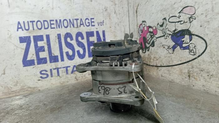 Gebruikte Dynamo Renault Modus/Grand Modus (JP) 1.2 16V Prijs € 36,75 Margeregeling aangeboden door Zelissen V.O.F. autodemontage
