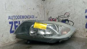 Gebruikte Koplamp links BMW 3 serie (E90) 320i 16V Prijs € 73,50 Margeregeling aangeboden door Zelissen V.O.F. autodemontage