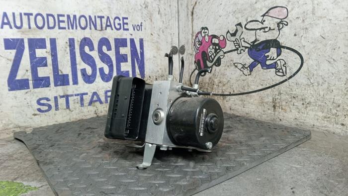 Gebruikte ABS Pomp BMW 3 serie (E90) 320i 16V Prijs € 99,75 Margeregeling aangeboden door Zelissen V.O.F. autodemontage