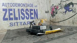 Gebruikte Airbagring Volkswagen Caddy III (2KA,2KH,2CA,2CH) 1.6 TDI 16V Prijs € 78,75 Margeregeling aangeboden door Zelissen V.O.F. autodemontage