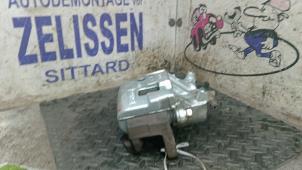 Gebruikte Remklauw (Tang) links-voor Mazda CX-7 2.3 MZR DISI Turbo 16V Prijs € 99,75 Margeregeling aangeboden door Zelissen V.O.F. autodemontage