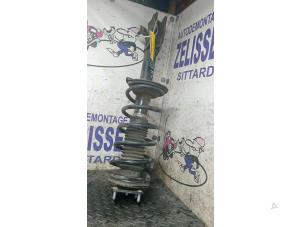 Gebruikte Mac Phersonpoot rechts-voor Mazda CX-7 2.3 MZR DISI Turbo 16V Prijs € 99,75 Margeregeling aangeboden door Zelissen V.O.F. autodemontage