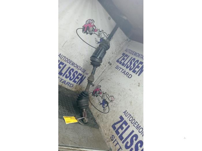 Gebruikte Aandrijfas links-voor Mazda CX-7 2.3 MZR DISI Turbo 16V Prijs € 99,75 Margeregeling aangeboden door Zelissen V.O.F. autodemontage