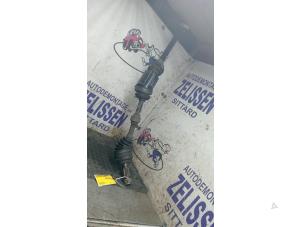 Gebruikte Aandrijfas links-voor Mazda CX-7 2.3 MZR DISI Turbo 16V Prijs € 99,75 Margeregeling aangeboden door Zelissen V.O.F. autodemontage