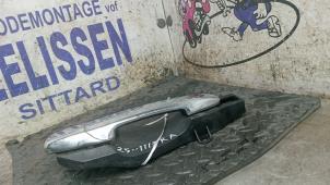 Gebruikte Portiergreep 4Deurs rechts-achter Mazda CX-7 2.3 MZR DISI Turbo 16V Prijs € 21,00 Margeregeling aangeboden door Zelissen V.O.F. autodemontage