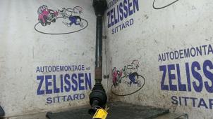 Gebruikte Homokineetas rechts-voor Volkswagen Polo IV (9N1/2/3) 1.4 TDI 70 Prijs € 31,50 Margeregeling aangeboden door Zelissen V.O.F. autodemontage