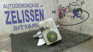 Gebruikte Hoofdremcilinder Mercedes S (W220) 3.2 S-320 18V Prijs € 42,00 Margeregeling aangeboden door Zelissen V.O.F. autodemontage