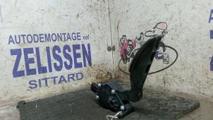 Gebruikte Gaspedaal Mazda CX-7 2.3 MZR DISI Turbo 16V Prijs € 42,00 Margeregeling aangeboden door Zelissen V.O.F. autodemontage