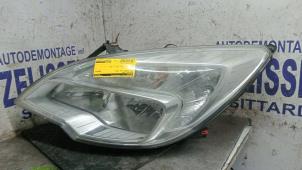 Gebruikte Koplamp links Opel Meriva 1.4 Turbo 16V ecoFLEX Prijs € 157,50 Margeregeling aangeboden door Zelissen V.O.F. autodemontage