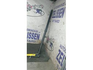 Gebruikte Schokdemper links-achter Citroen C4 Picasso (3D/3E) 2.0 Blue HDI 150 Prijs € 31,50 Margeregeling aangeboden door Zelissen V.O.F. autodemontage