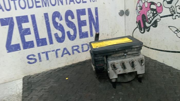 Gebruikte ABS Pomp Citroen C3 (SC) 1.0 Vti 68 12V Prijs € 131,25 Margeregeling aangeboden door Zelissen V.O.F. autodemontage