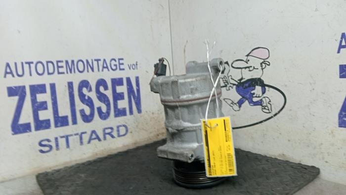 Gebruikte Pomp Airco Skoda Fabia III Combi (NJ5) 1.0 12V Greentech Prijs € 131,25 Margeregeling aangeboden door Zelissen V.O.F. autodemontage