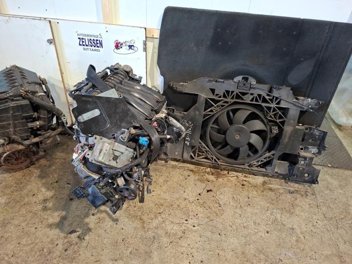 Gebruikte Motor Renault Scénic III (JZ) 2.0 16V CVT Prijs € 1.575,00 Margeregeling aangeboden door Zelissen V.O.F. autodemontage