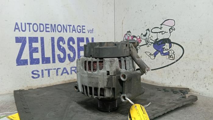 Gebruikte Dynamo Peugeot 207 CC (WB) 1.6 16V THP Prijs € 57,75 Margeregeling aangeboden door Zelissen V.O.F. autodemontage