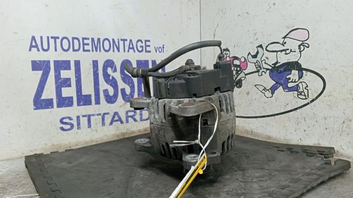 Gebruikte Dynamo Volkswagen Polo V (6R) 1.4 16V Prijs € 42,00 Margeregeling aangeboden door Zelissen V.O.F. autodemontage