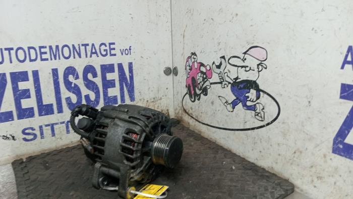 Gebruikte Dynamo Citroen C4 Cactus (0B/0P) 1.2 PureTech 82 12V Prijs € 84,00 Margeregeling aangeboden door Zelissen V.O.F. autodemontage