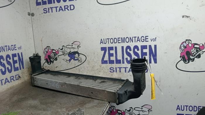 Gebruikte Intercooler BMW X3 (E83) 2.0d 16V Prijs € 57,75 Margeregeling aangeboden door Zelissen V.O.F. autodemontage