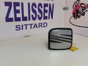 Gebruikte Handgreep Achterklep Seat Ibiza III (6L1) 1.4 TDI Prijs op aanvraag aangeboden door Zelissen V.O.F. autodemontage
