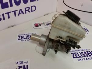 Gebruikte Hoofdremcilinder Opel Zafira (M75) 1.6 16V Prijs op aanvraag aangeboden door Zelissen V.O.F. autodemontage