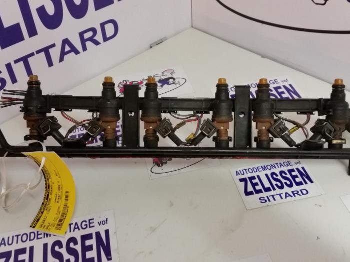 Gebruikte Injector brug Volkswagen Golf III (1H1) 2.8 VR6 Prijs op aanvraag aangeboden door Zelissen V.O.F. autodemontage