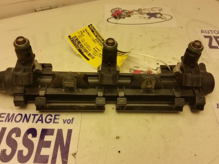 Gebruikte Injector brug Volkswagen Polo Prijs € 52,50 Margeregeling aangeboden door Zelissen V.O.F. autodemontage
