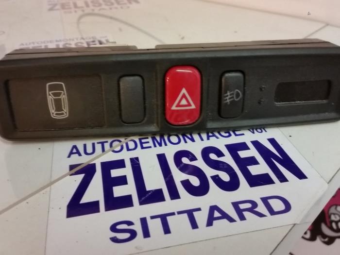 Gebruikte Display Interieur Alfa Romeo 145 (930A) 1.4 Twin Spark 16V Prijs op aanvraag aangeboden door Zelissen V.O.F. autodemontage
