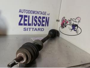 Gebruikte Cardanas rechts-voor (VWA) Renault Scénic I (JA) 2.0 16V Prijs op aanvraag aangeboden door Zelissen V.O.F. autodemontage