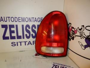 Gebruikte Achterlicht links Dodge Mini Ram Van 2.4i 16V Prijs op aanvraag aangeboden door Zelissen V.O.F. autodemontage