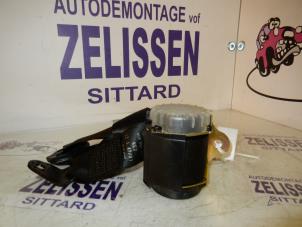 Gebruikte Veiligheidsgordel rechts-achter Volkswagen Polo IV (9N1/2/3) 1.4 16V Prijs op aanvraag aangeboden door Zelissen V.O.F. autodemontage