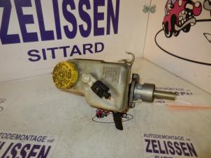 Gebruikte Hoofdremcilinder Volkswagen Polo IV (9N1/2/3) 1.4 16V Prijs € 31,50 Margeregeling aangeboden door Zelissen V.O.F. autodemontage