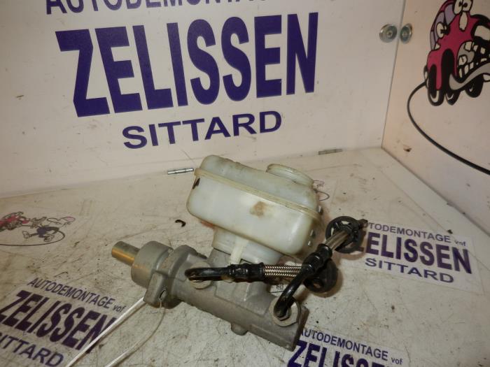 Gebruikte Hoofdremcilinder Seat Leon (1M1) 1.4 16V Prijs op aanvraag aangeboden door Zelissen V.O.F. autodemontage