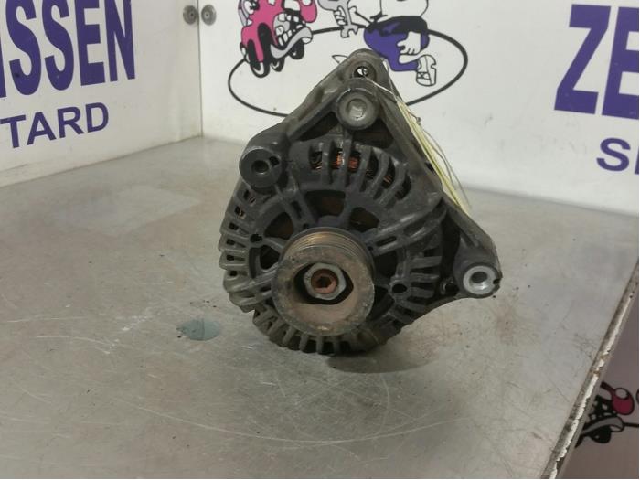 Dynamo van een BMW X5 (E53) 3.0d 24V 2006