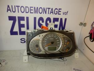 Gebruikte Instrumentenpaneel Nissan Almera Tino Prijs € 73,50 Margeregeling aangeboden door Zelissen V.O.F. autodemontage