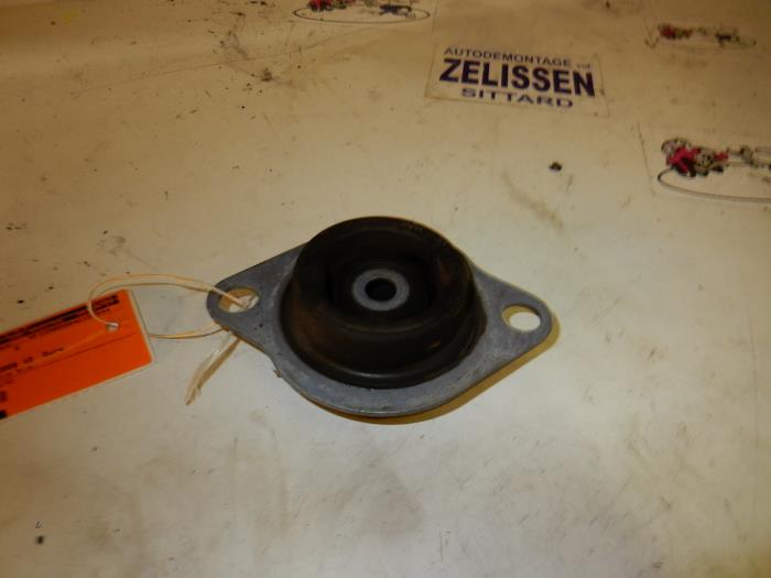 Gebruikte Motorrubber Renault Twingo II (CN) 1.2 Prijs op aanvraag aangeboden door Zelissen V.O.F. autodemontage