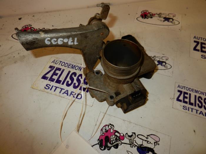 Gebruikte Gasklephuis Renault Clio II (BB/CB) 1.4 Prijs € 36,75 Margeregeling aangeboden door Zelissen V.O.F. autodemontage