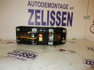Gebruikte Airbag rechts (Dashboard) Seat Leon (1P1) 1.6 Prijs op aanvraag aangeboden door Zelissen V.O.F. autodemontage