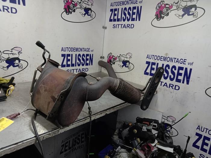 Gebruikte Roetfilter Volkswagen Passat Variant (3C5) 1.9 TDI Prijs € 262,50 Margeregeling aangeboden door Zelissen V.O.F. autodemontage